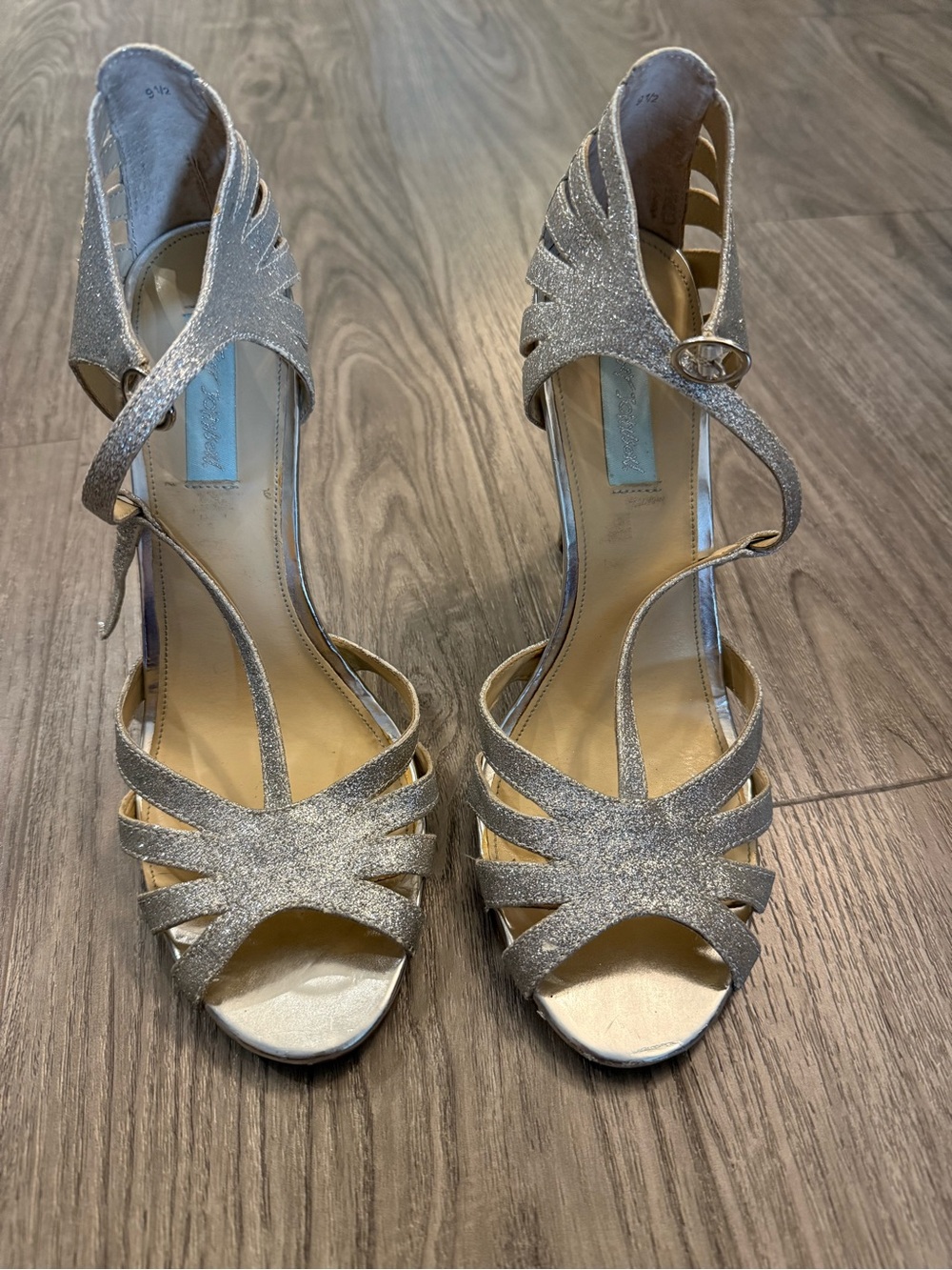 Betsey Johnson Y2K Vintage Silver Glitter Strappy Heels in 9.5! Good Condition!
